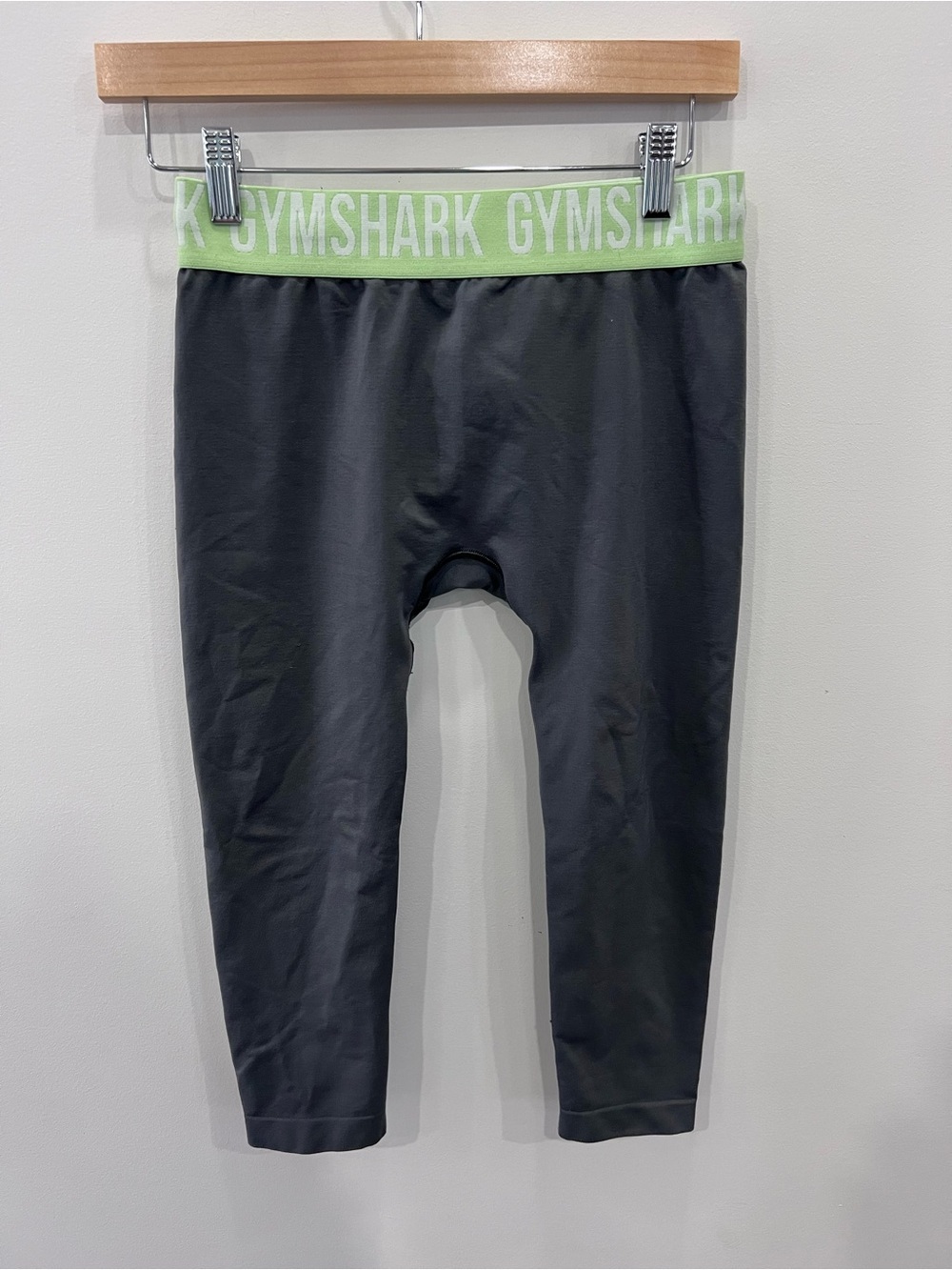 Gymshark Fit Seamless Cropped Leggings Gray & Lime Green Logo Waistband Size M